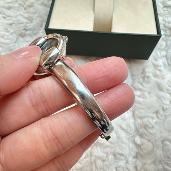 Authentic Vintage Gucci 1400L Stainless Steel Ladies Bangle Watch - Picture 10 of 12